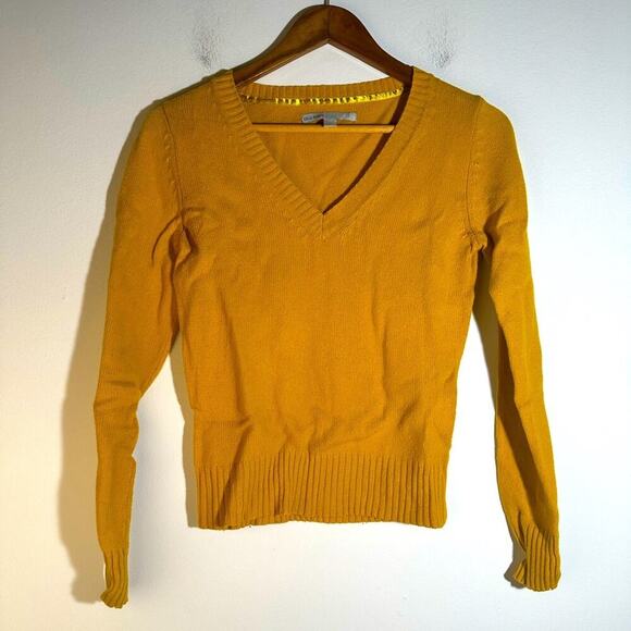 Old Navy Gold Sweater - Picture 2 of 6